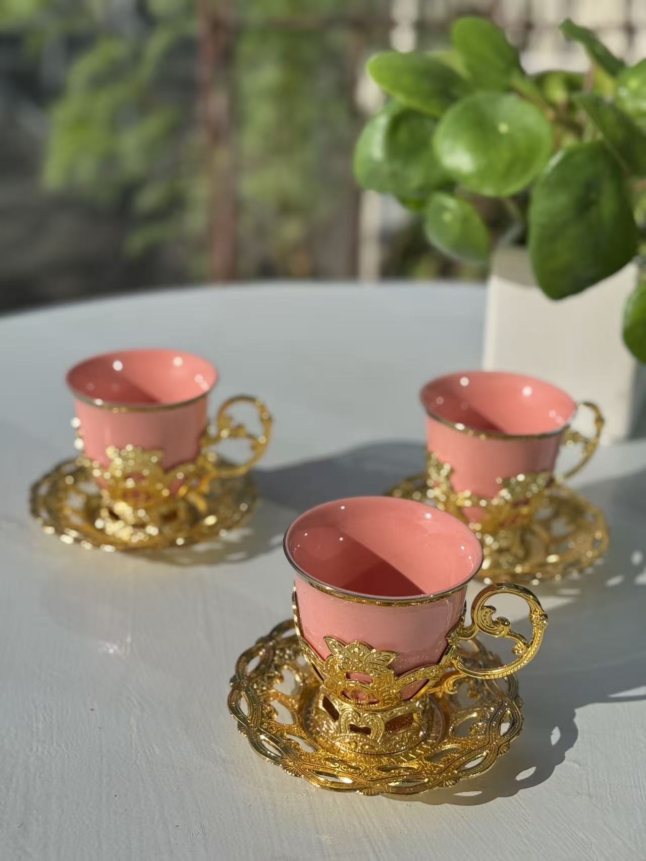 Luxury Arabic Style Tea Cup & Saucer Set – Ceramic Cup with Golden Metal Base